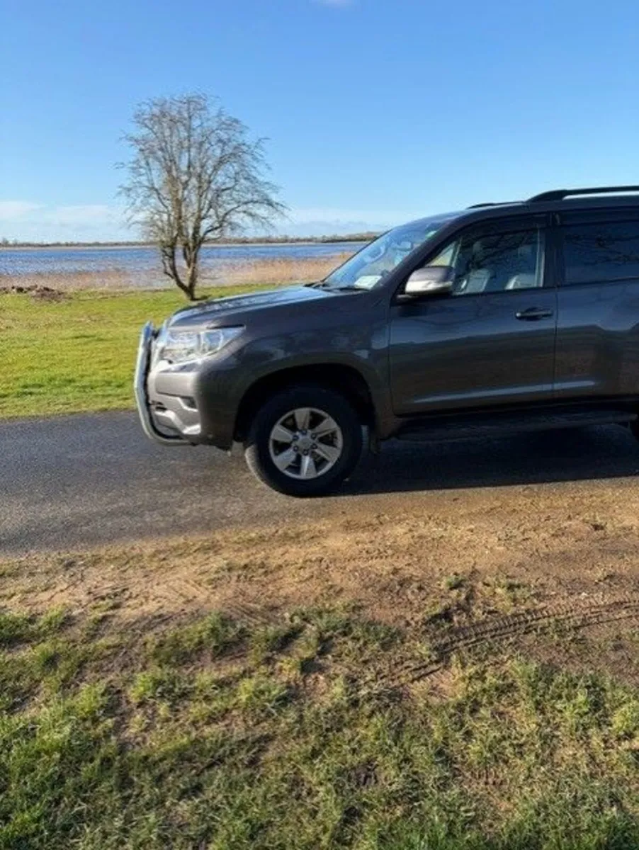 221 Toyota Land Cruiser LWB Commercial - Image 4