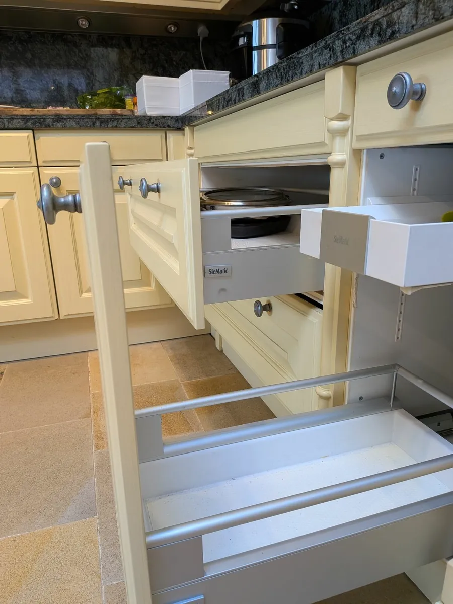 Kitchen solid wood hand painted granite worktop - Image 3