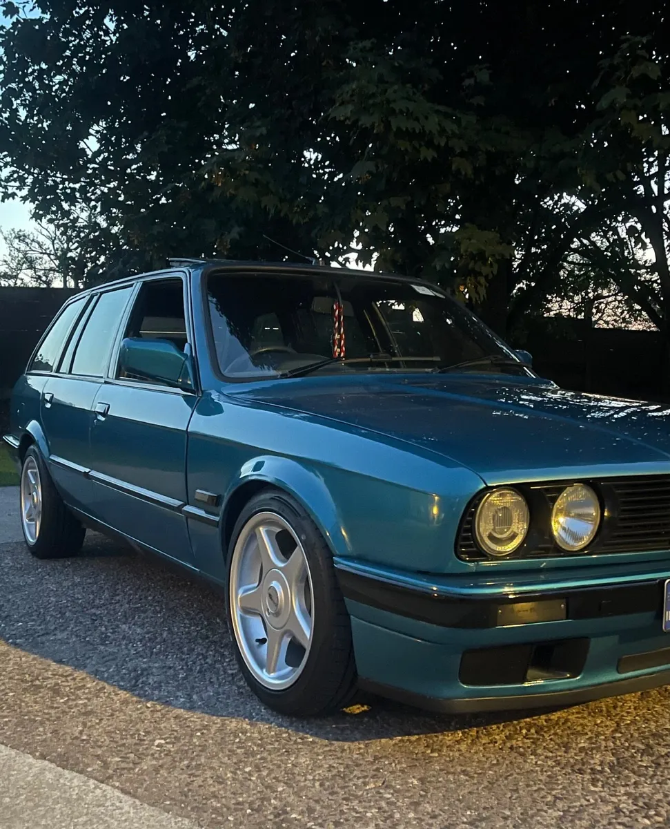 BMW 3-Series 1994 - Image 1