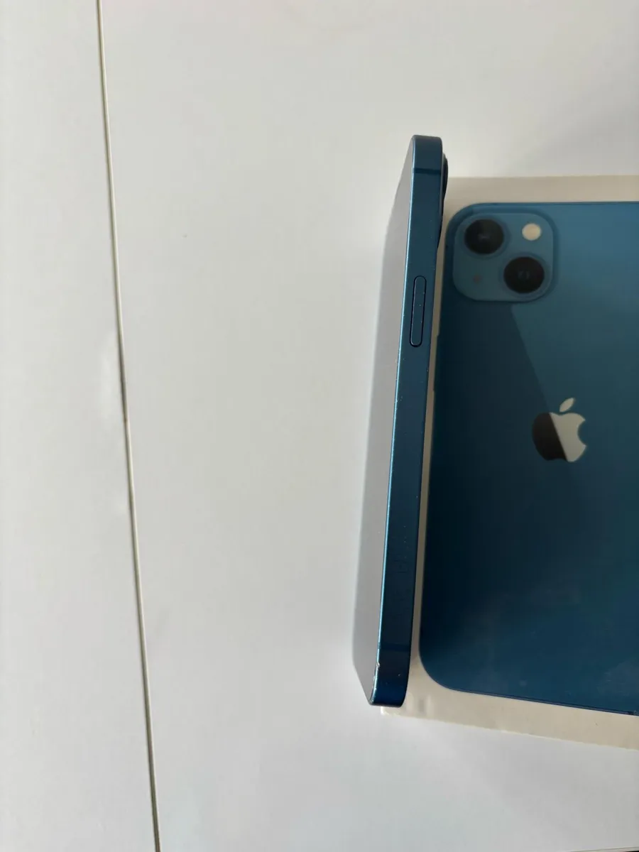 I phone 13 - Image 2