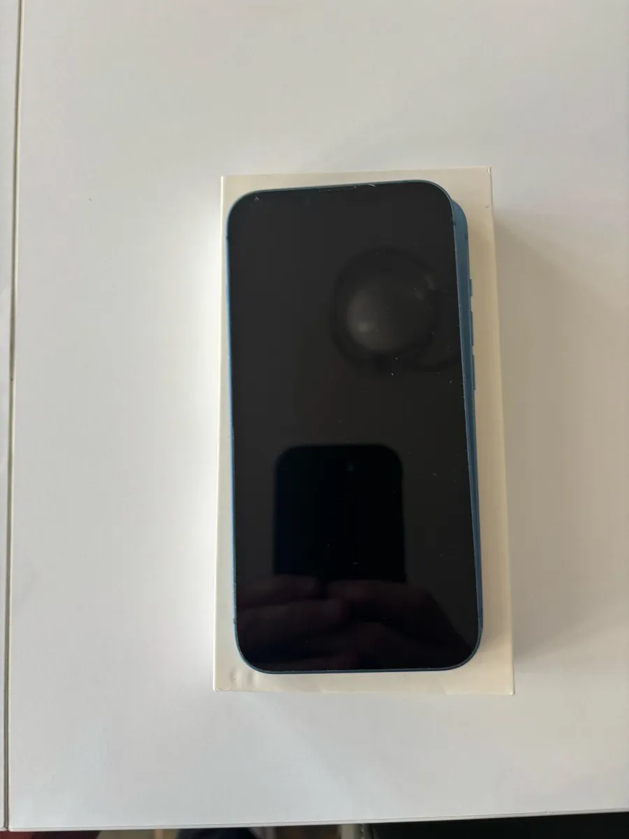 I phone 13 - Image 3