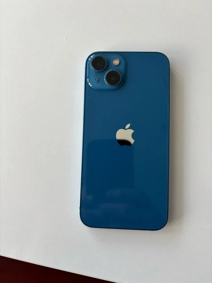 I phone 13 - Image 4