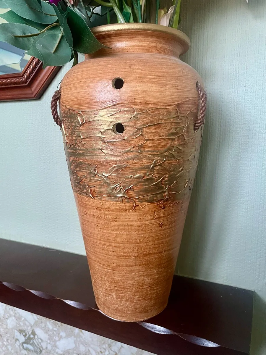 Decorative Textured Vase with Rope Detail - Image 2