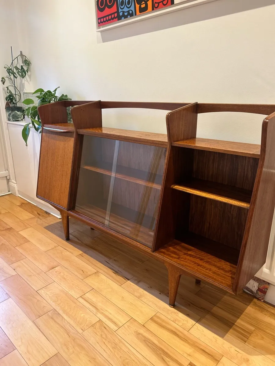 Mid century teak display sideboard by McIntosh - Image 1