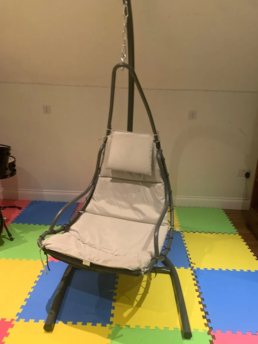 Swing chair - Image 1
