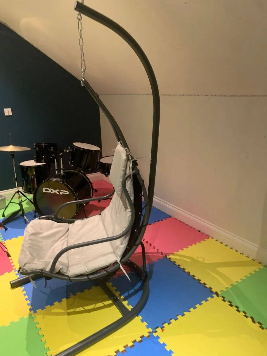 Swing chair - Image 2