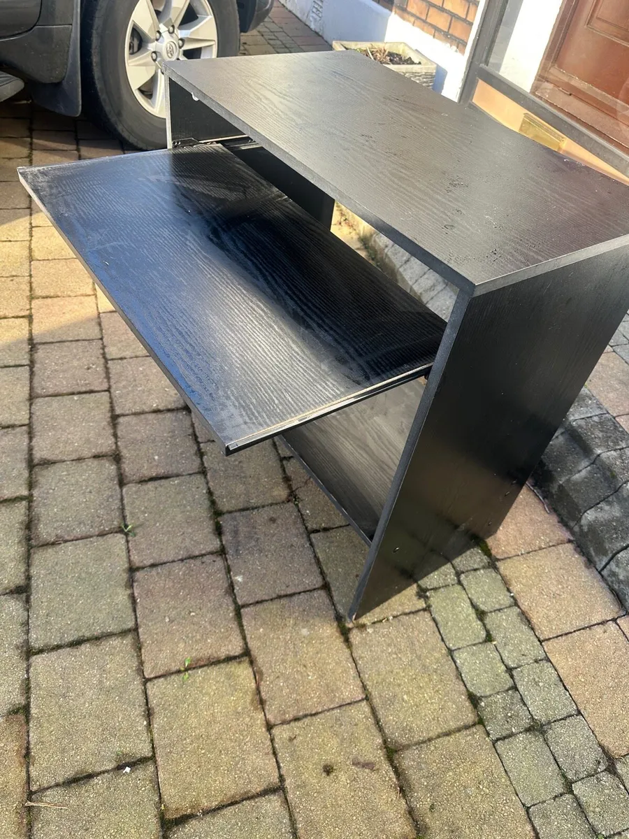 Computer Desk - free to collect - Image 3