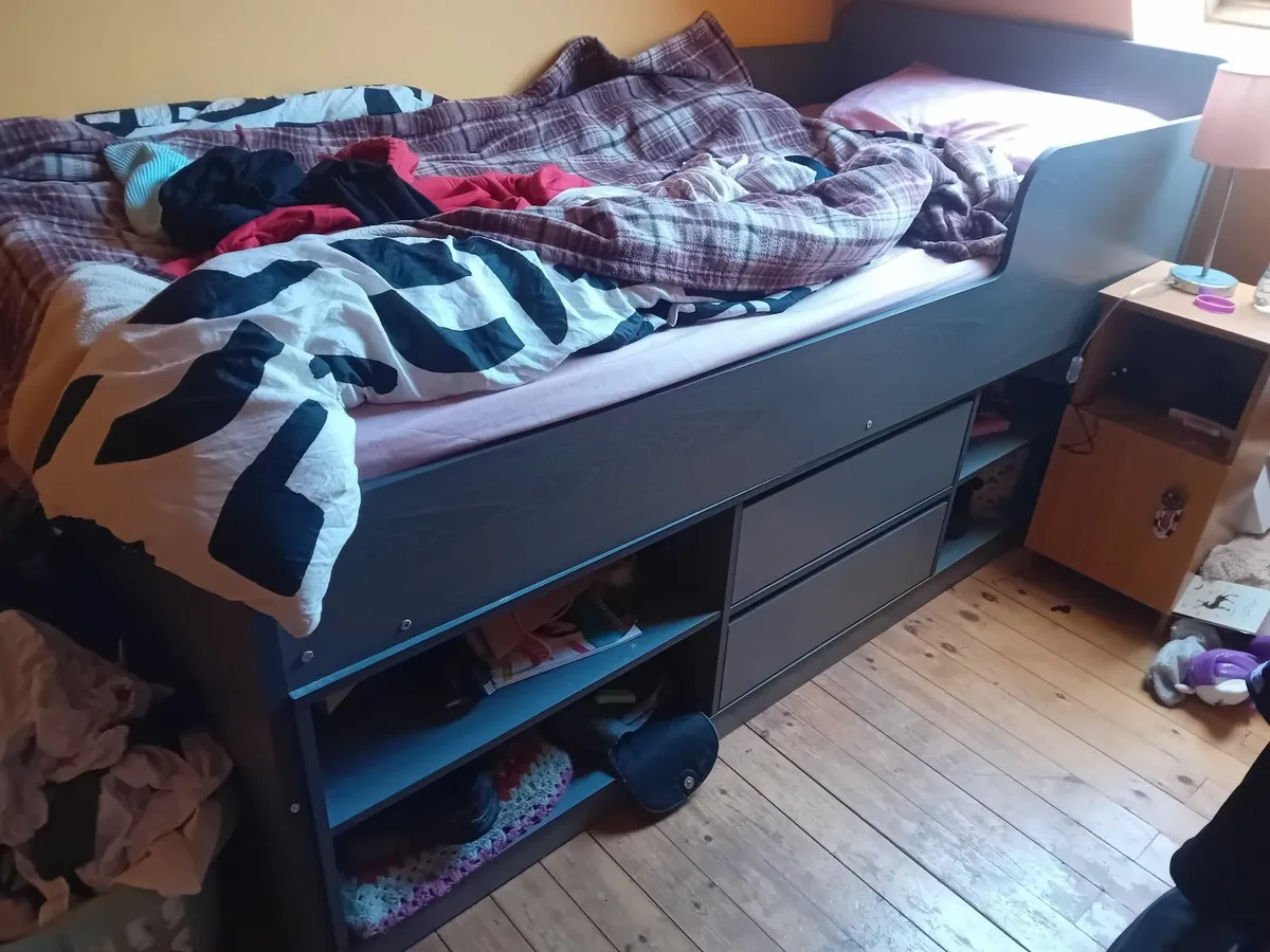 Kids single bed with storage