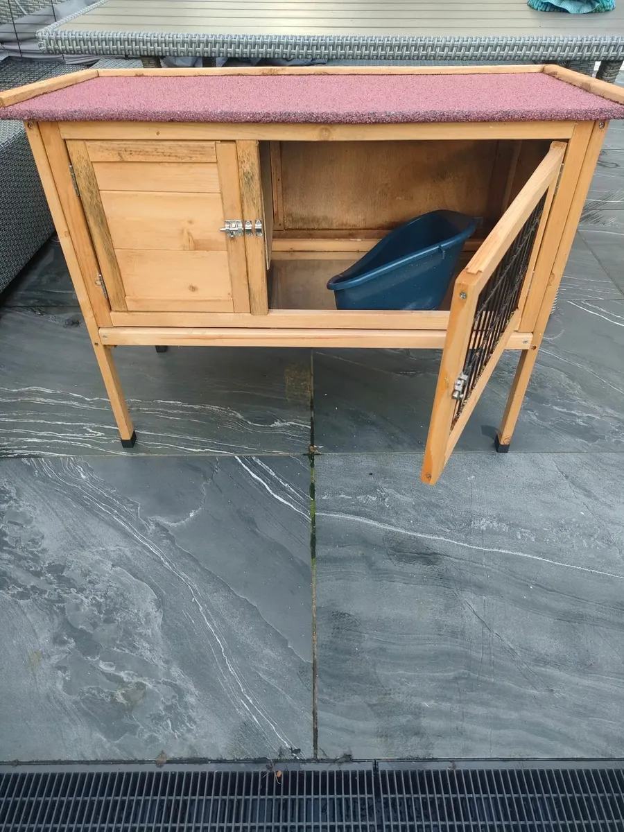 Rabbit hut - Image 1