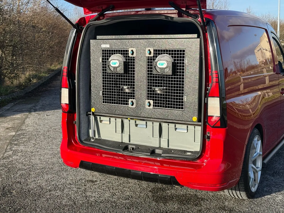 VW Caddy Auto (Tailgate, Carpet lined, 19” alloys) - Image 4