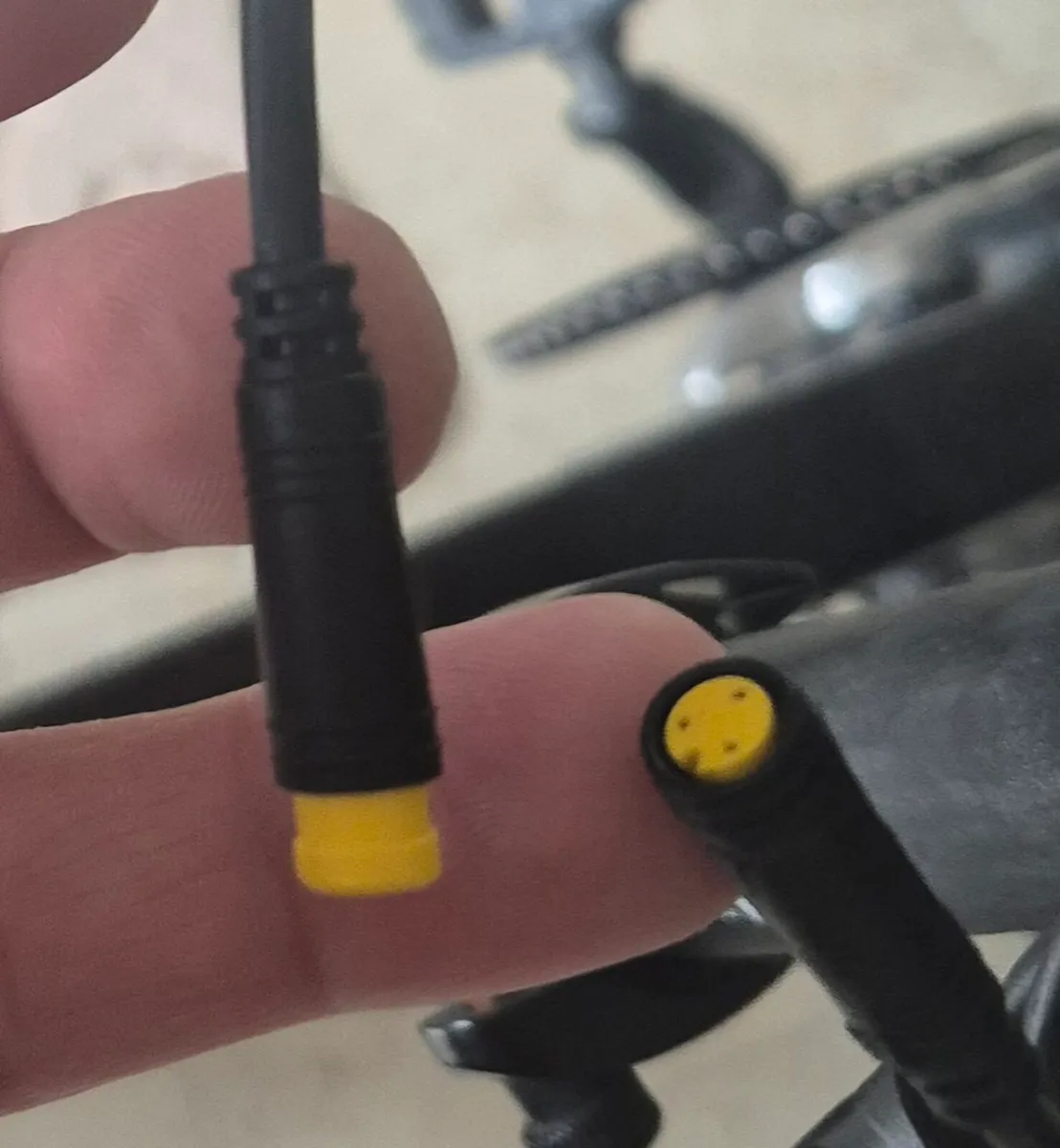 A DECE OASIS ELECTRIC BIKE IN PERFECT CONDITION - Image 3