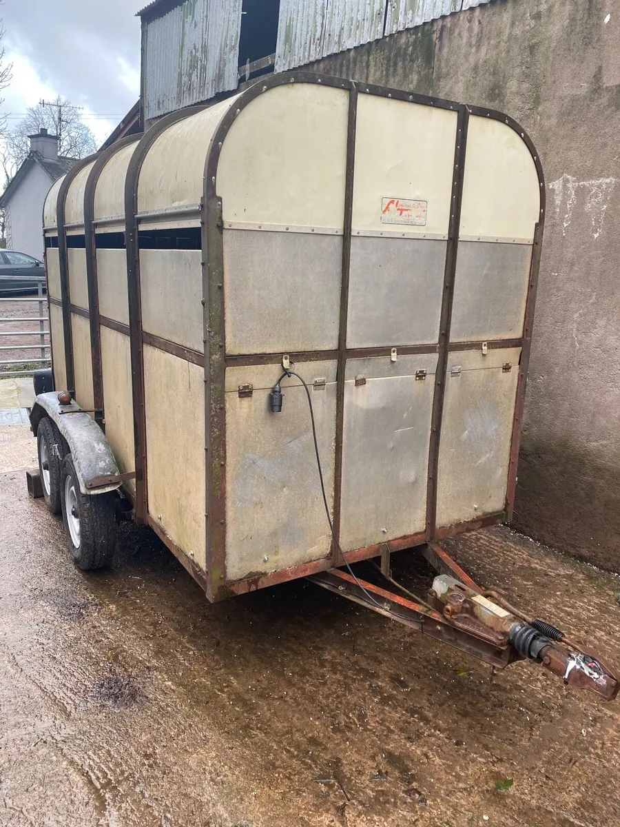 Halmtion 10x5. Cattle trailer - Image 1