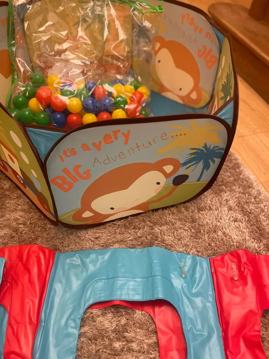 Ball Play Pit - Image 1