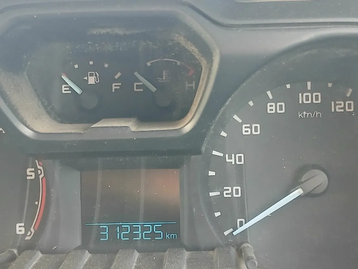 Ford Ranger 2015 - Image 2