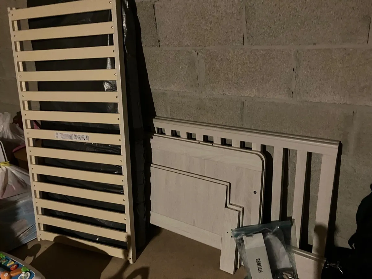 Mamas and Papas Cot Bed with Mattress - Image 3