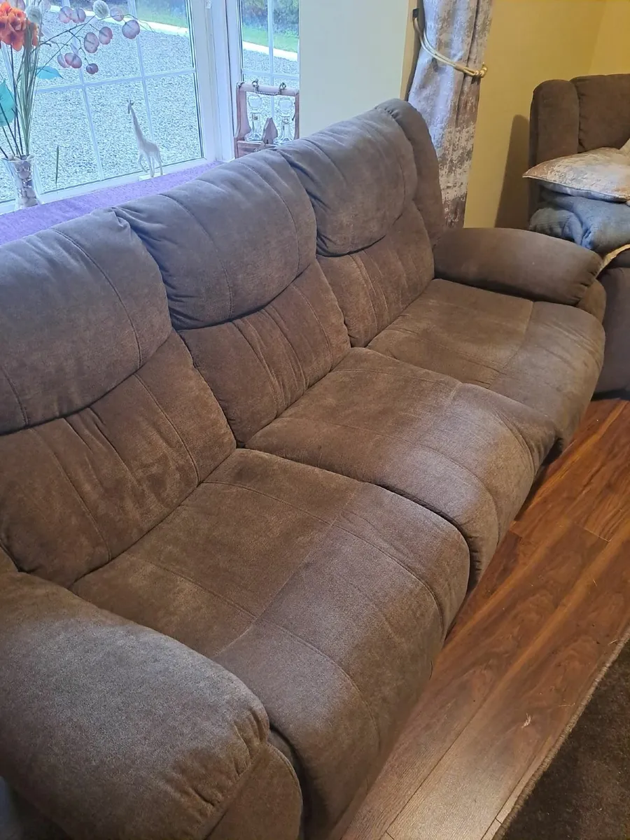 Suite of Furniture - Image 4