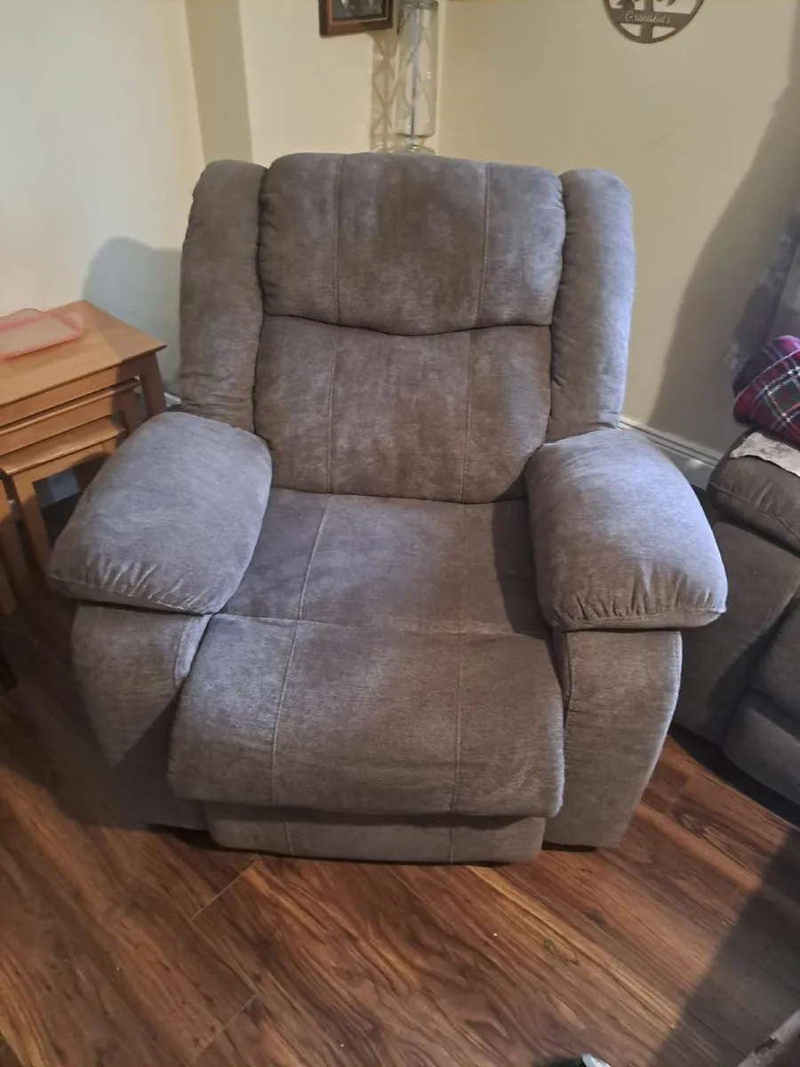 Suite of Furniture - Image 2