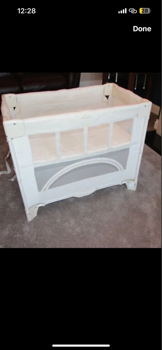 Co sleeper - Image 1