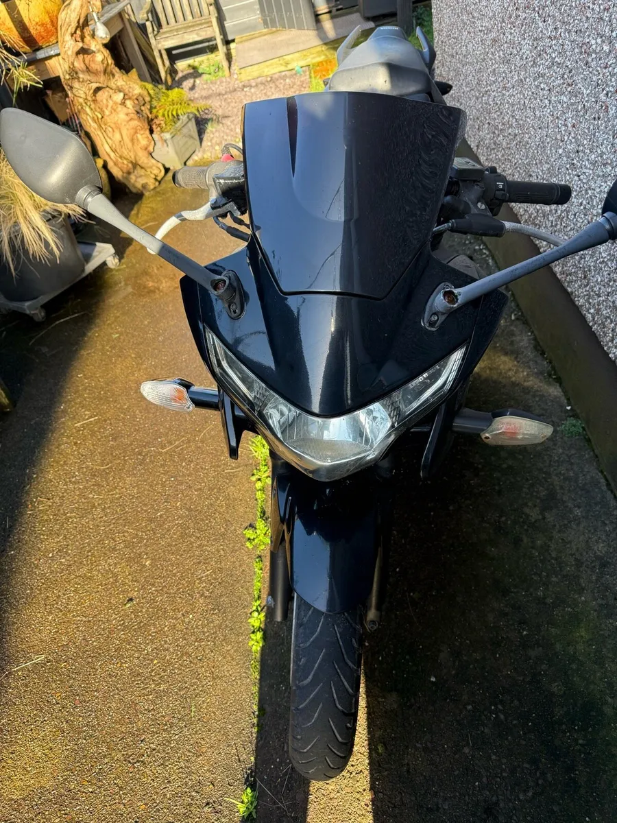 131 Honda CBR 250r - Image 3
