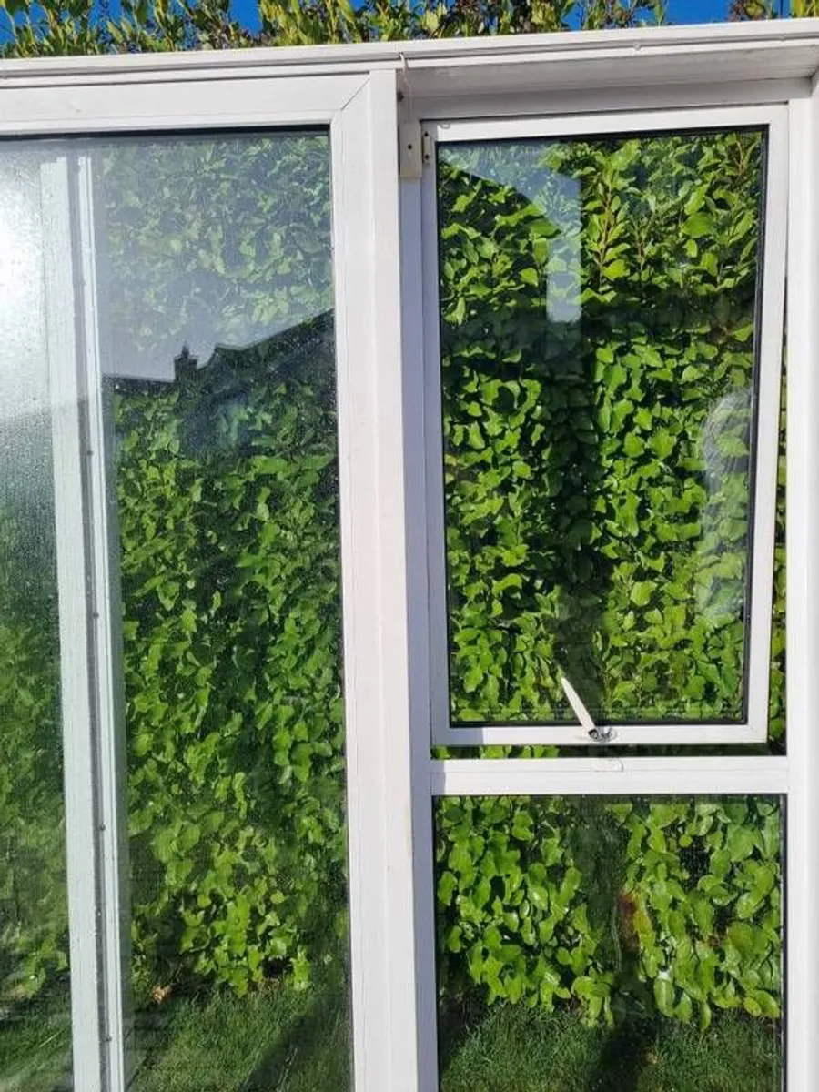 Patio sliding door with side window - Image 4