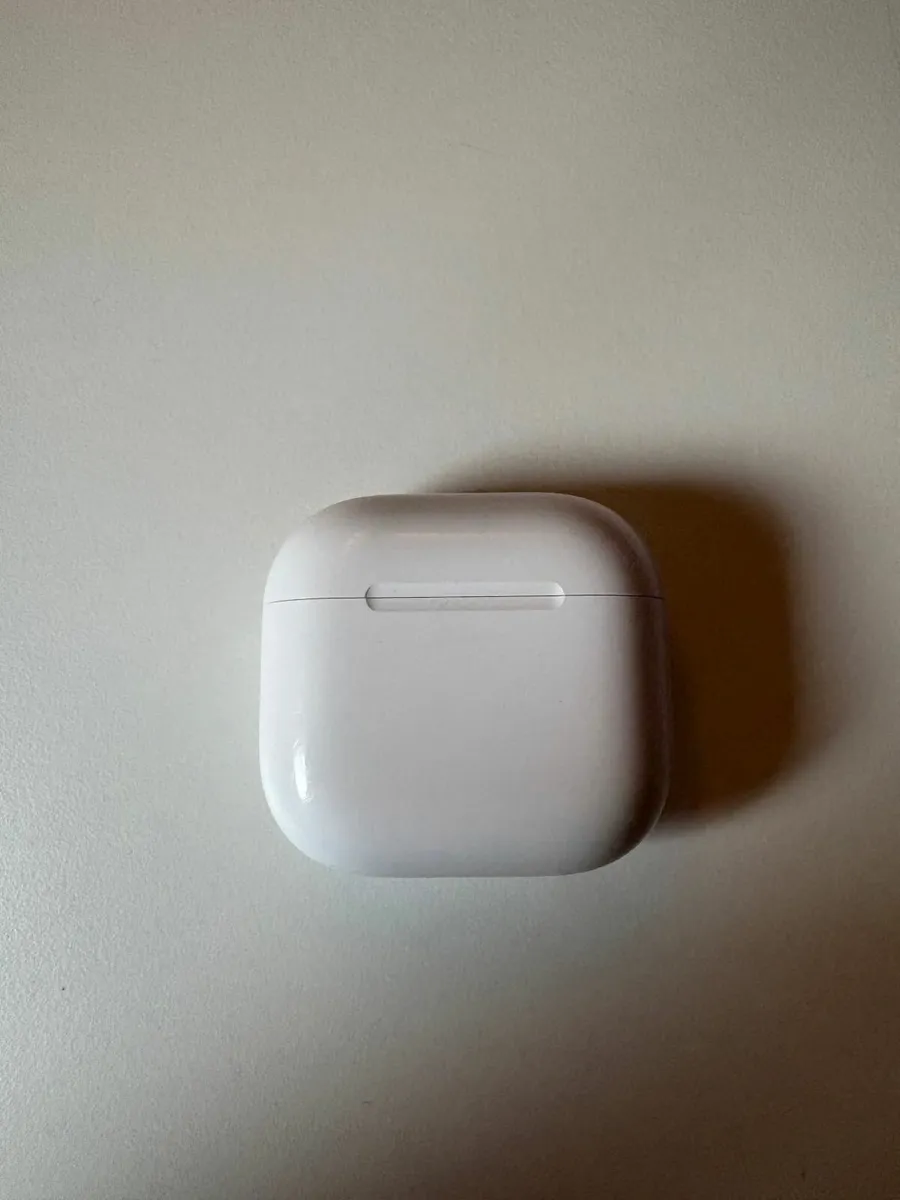 AirPods 4 - Image 3