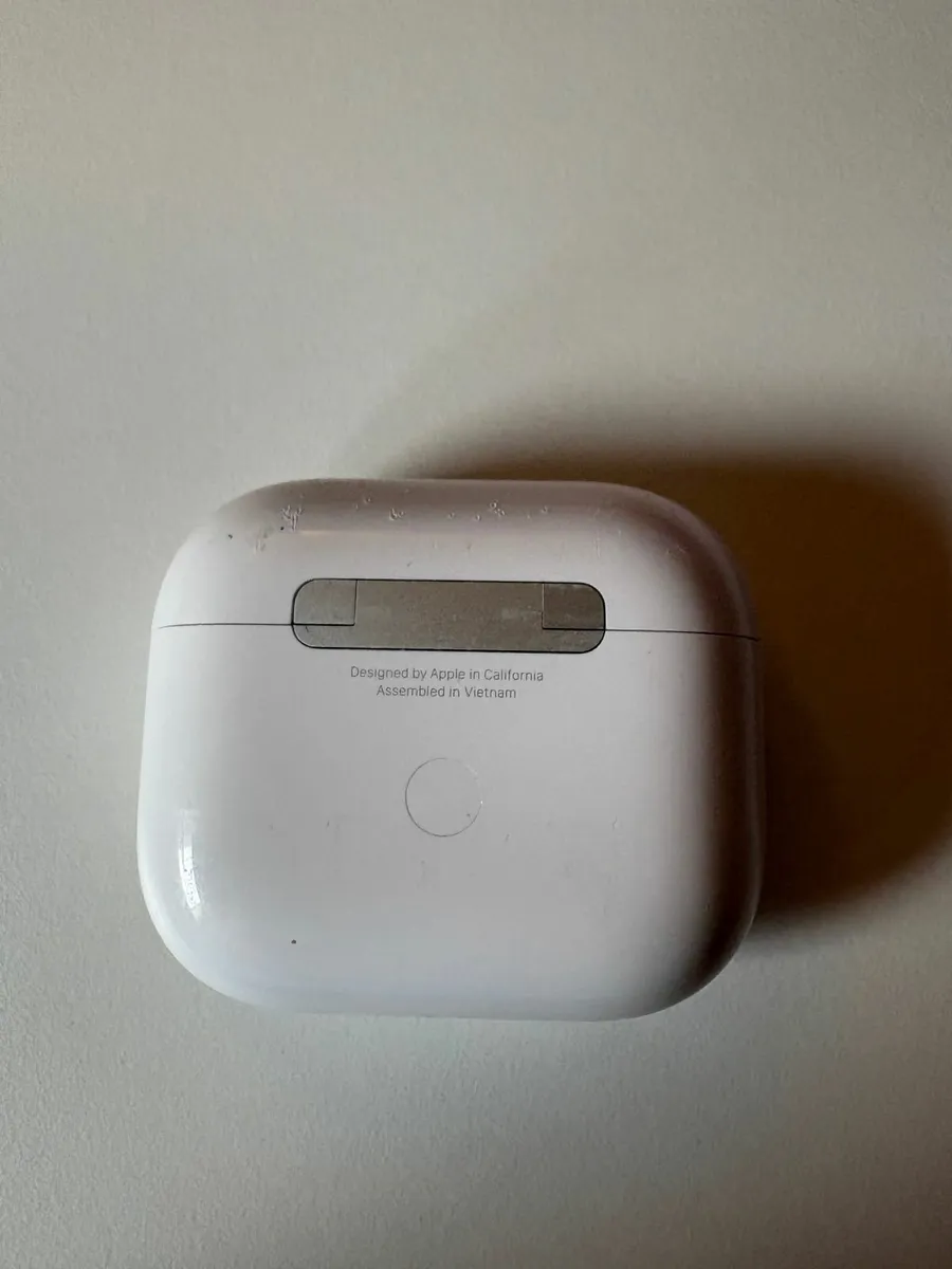 AirPods (3rd Gen) Case and Left Earbud Only - Image 2