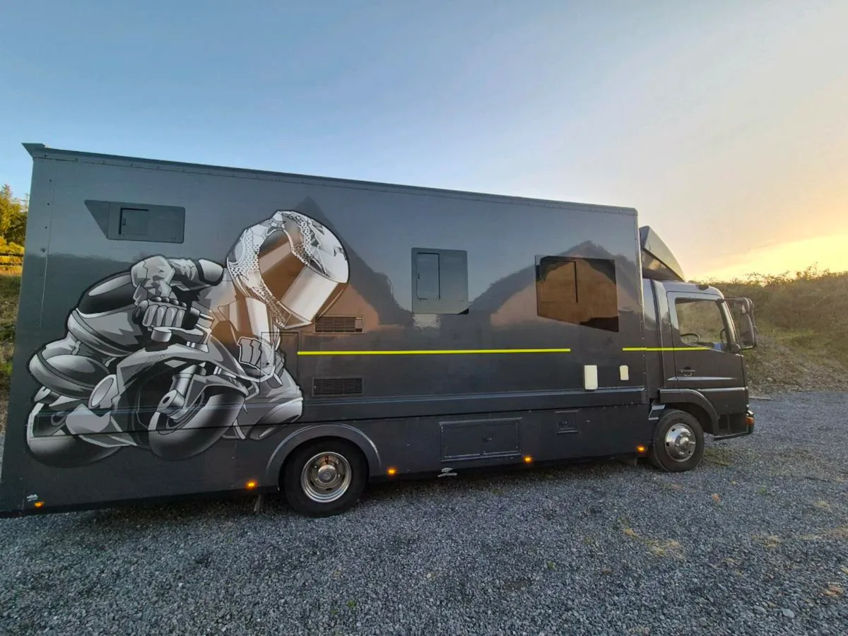 Race truck for sale - Image 1