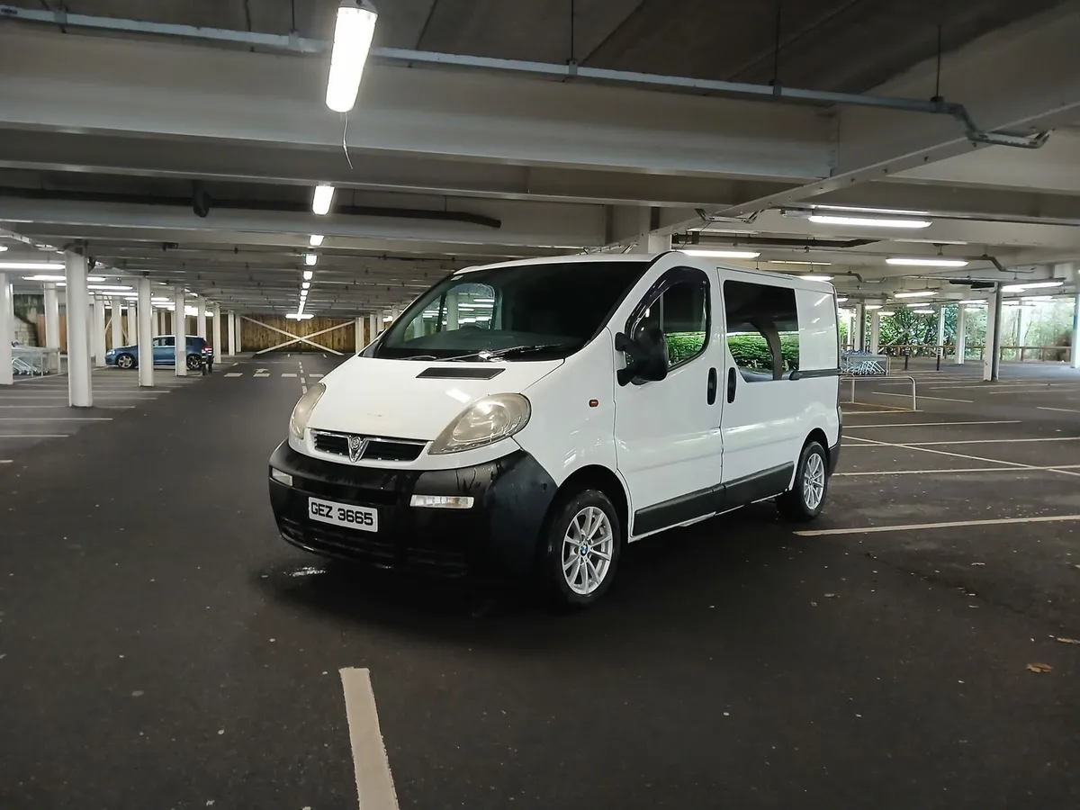 Opel vivaro camper - Image 1