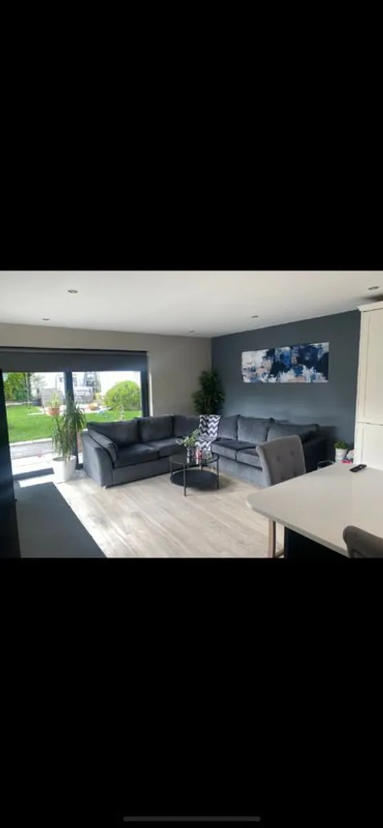 L shaped sofa - Image 3