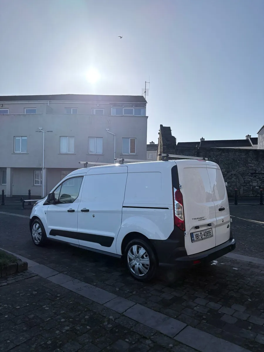 Ford transit connect LWB immaculate* - Image 3