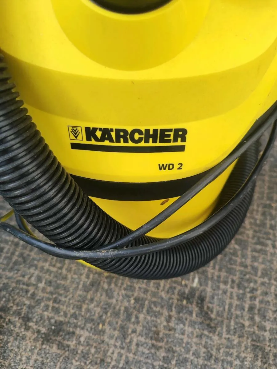 Karcher  vacuum cleaner - Image 2