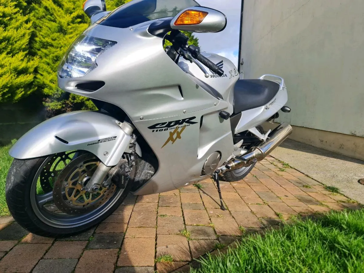 Honda CBR1100XX Blackbird - Image 3