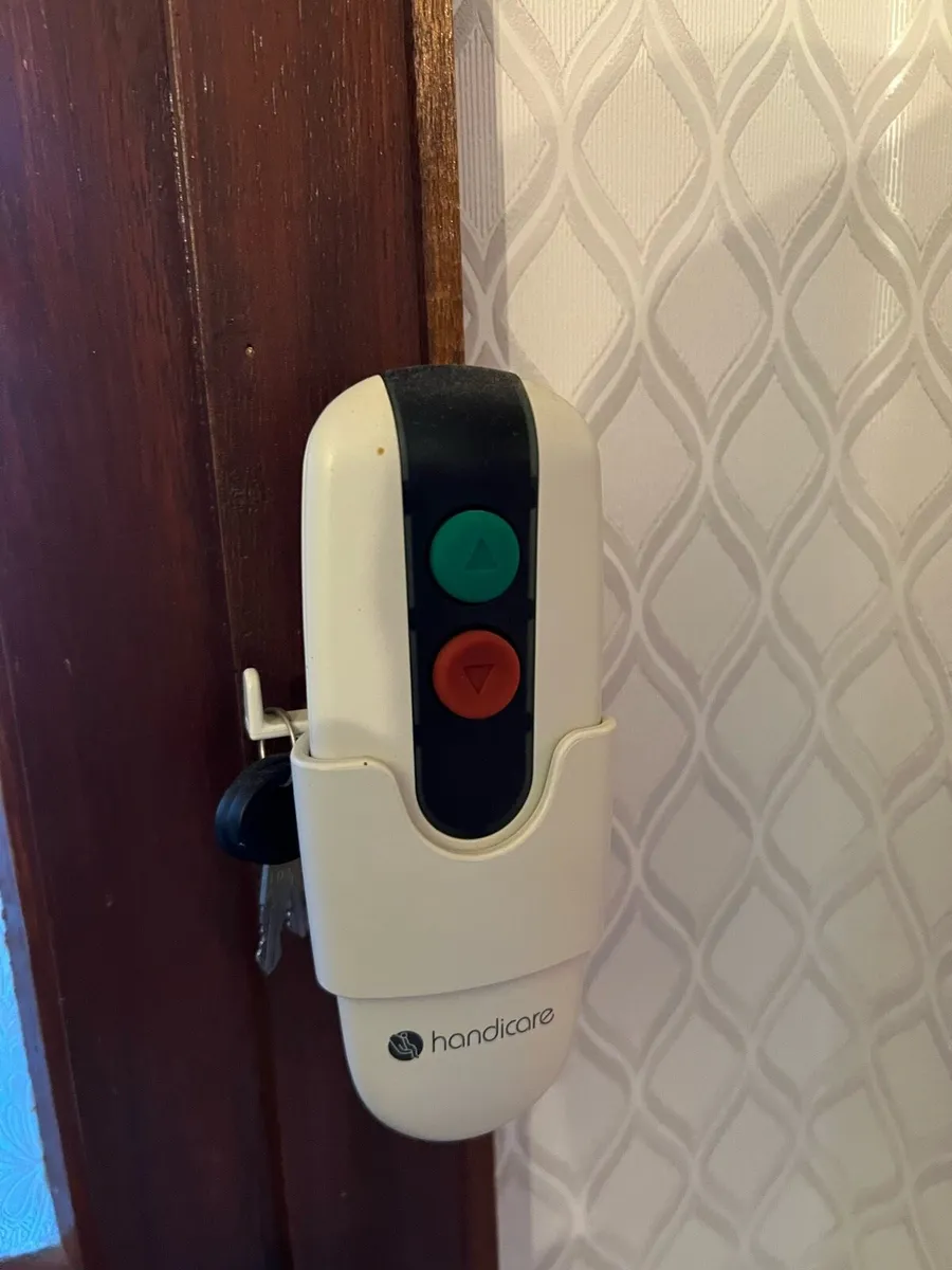 Handicare 1100 Stairlift - Image 3