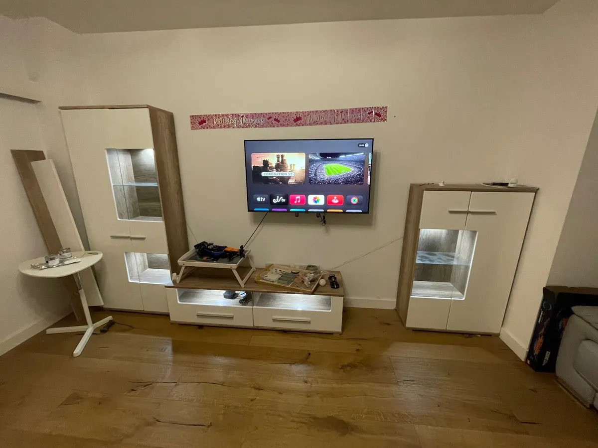 Living Room Set – Oak & High Gloss White