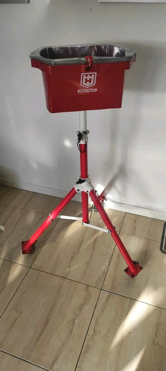 painting stand - Image 1