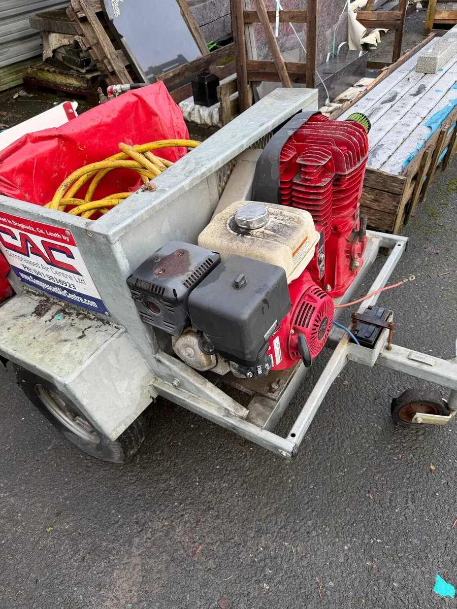 Mobile Sand blaster compressor - Image 3