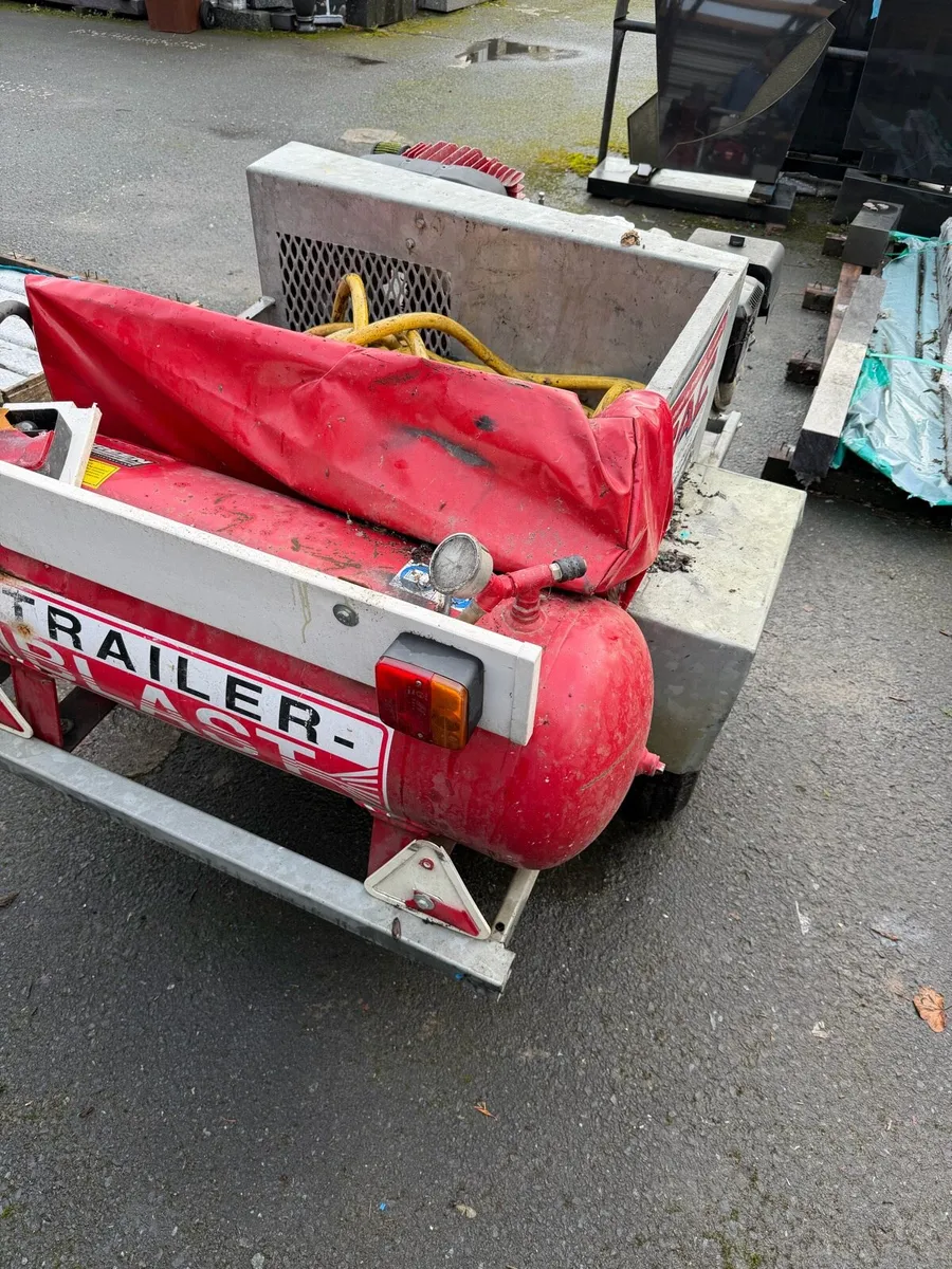 Mobile Sand blaster compressor - Image 4