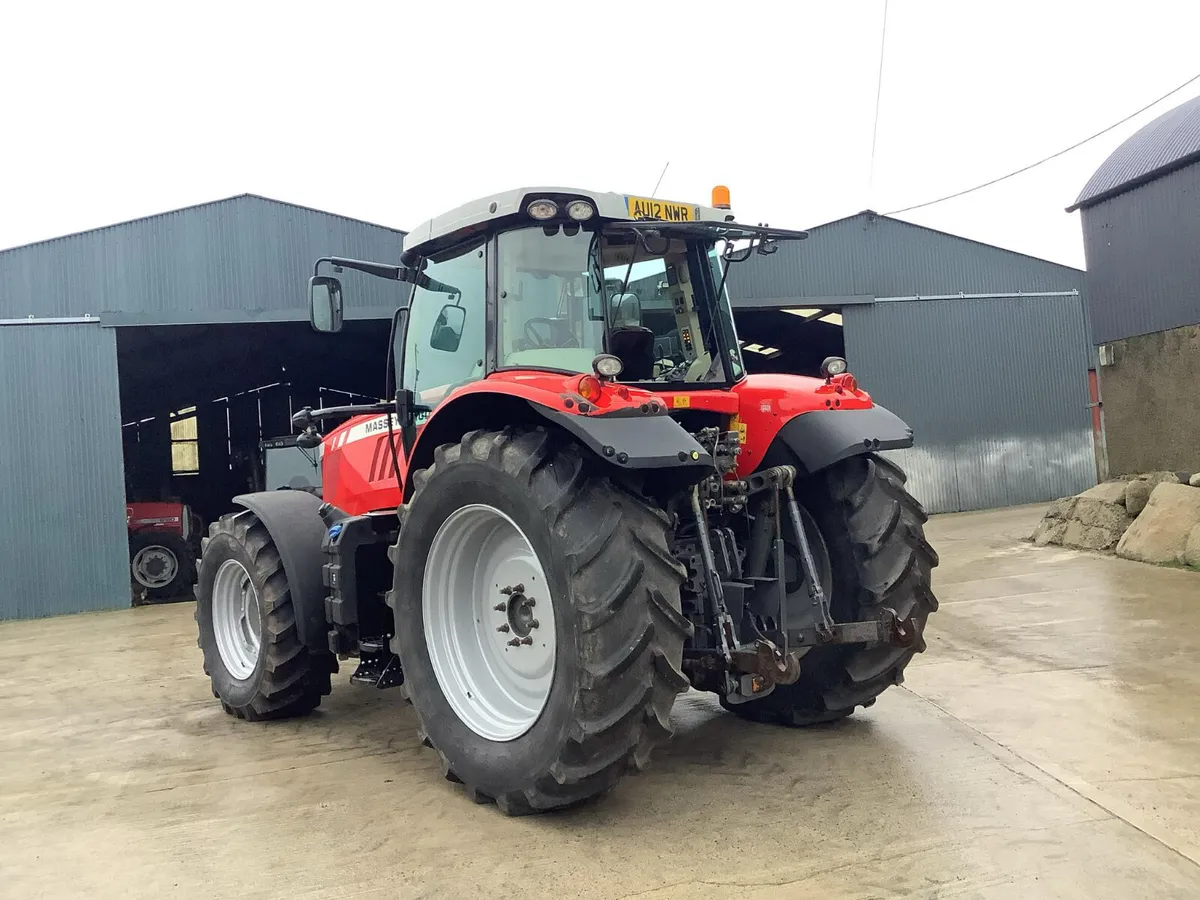 2012 MF 7620 - Image 4