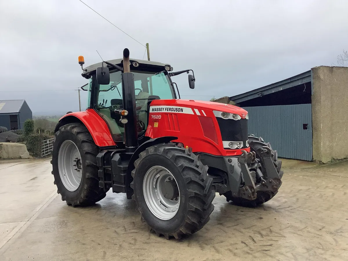 2012 MF 7620 - Image 1