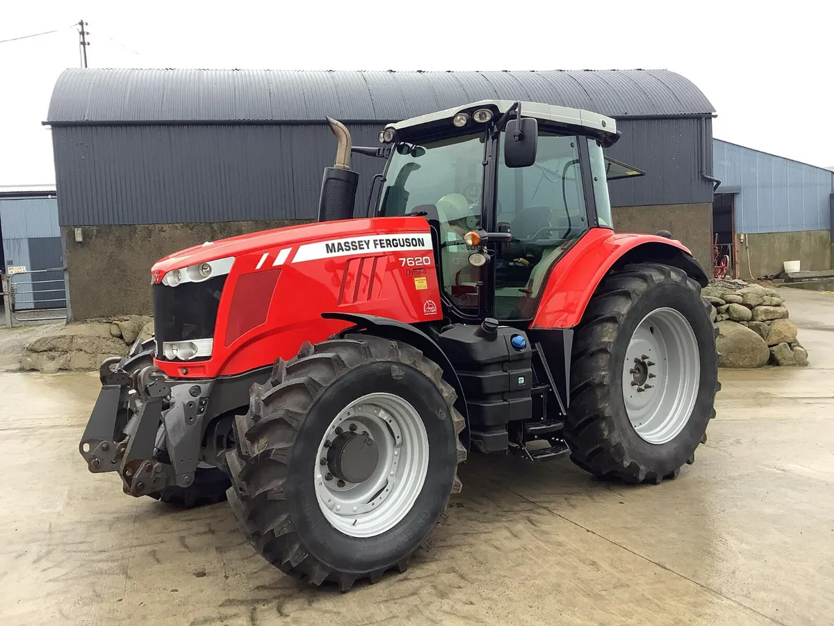 2012 MF 7620 - Image 3