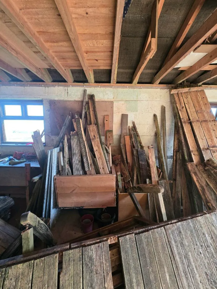 Decking/wood - Image 1