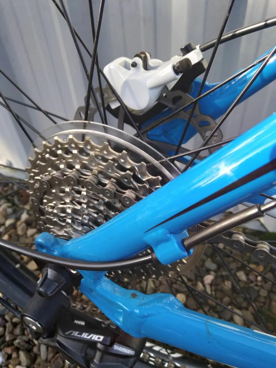 Giant Mountain Bike New - Image 1