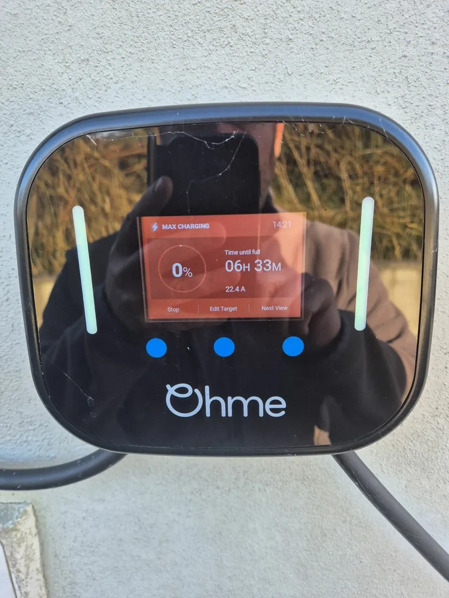 car charger - Image 1