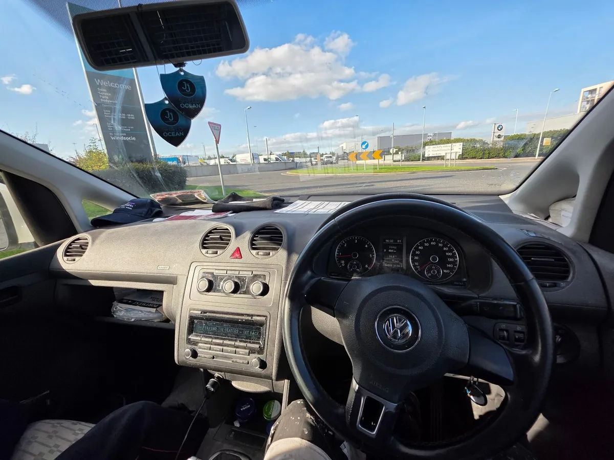 Volkswagen Caddy 2013 DSG Highline - Image 4