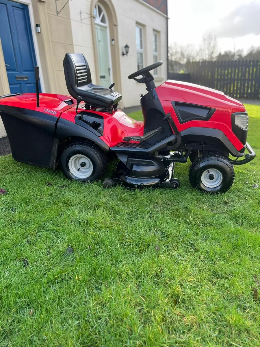 Mountfield ride on lawnmower - Image 3