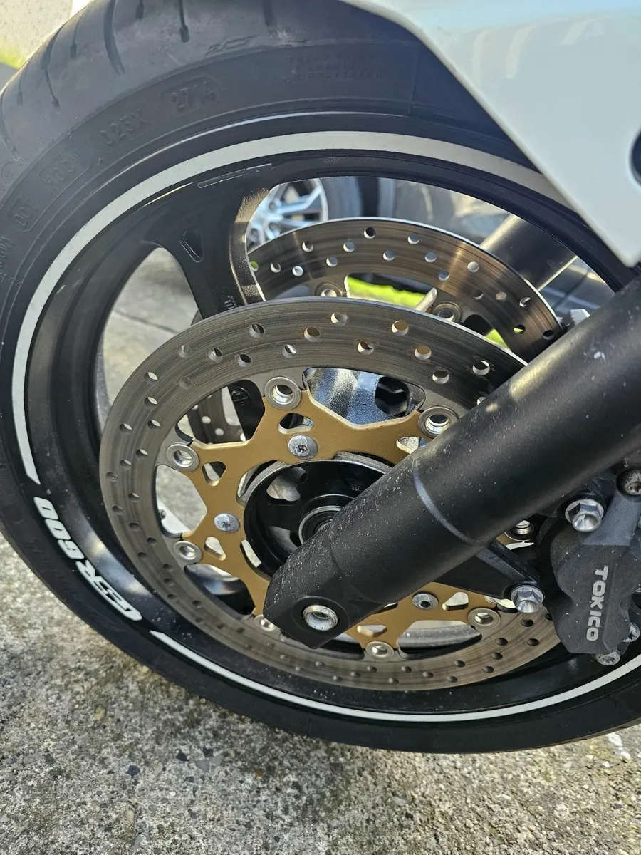 Suzuki GSR 600 2010 - Image 4