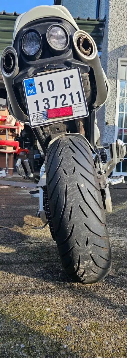 Suzuki GSR 600 2010 - Image 2