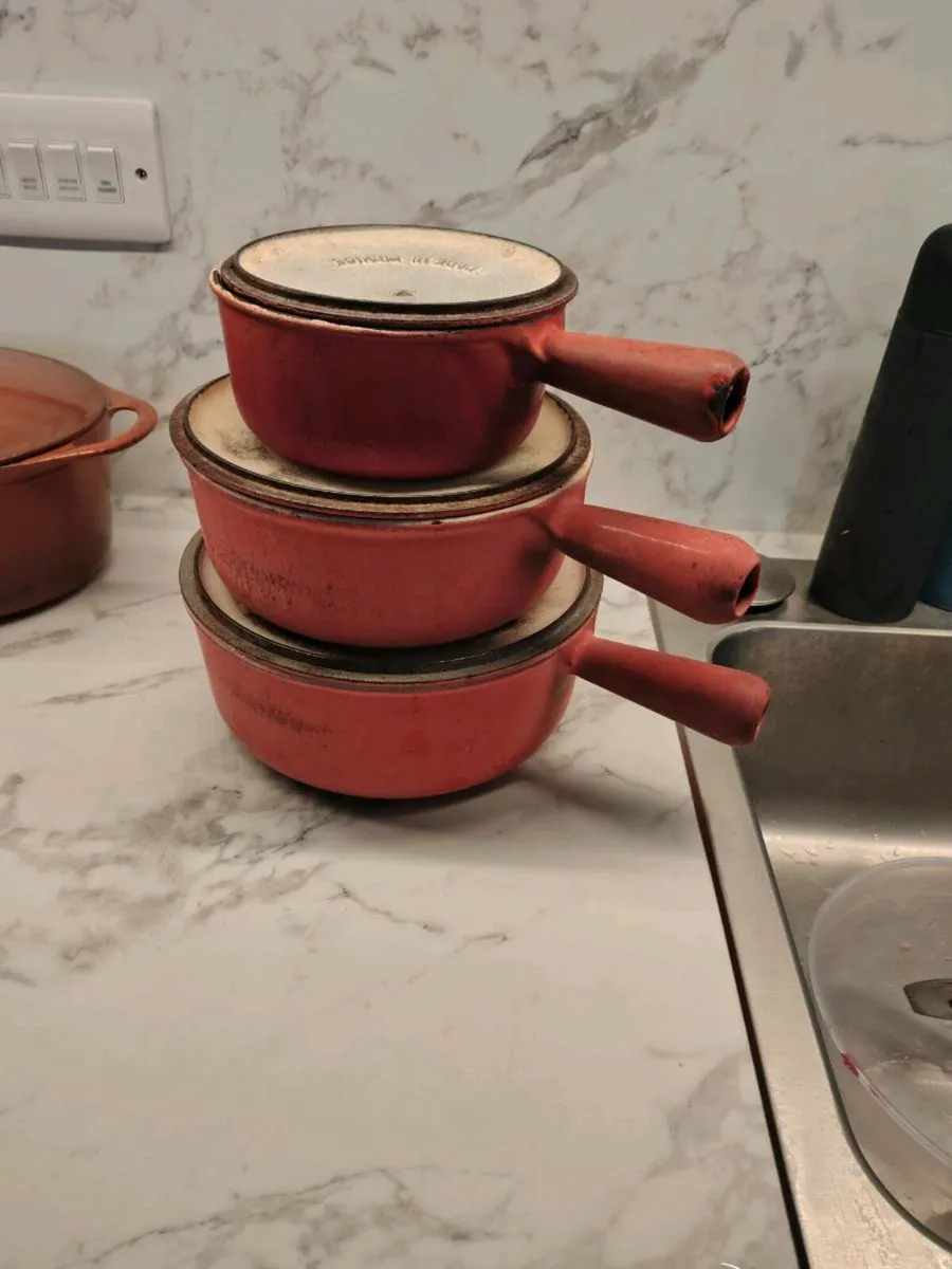 3 Cast Iron pots - Image 2
