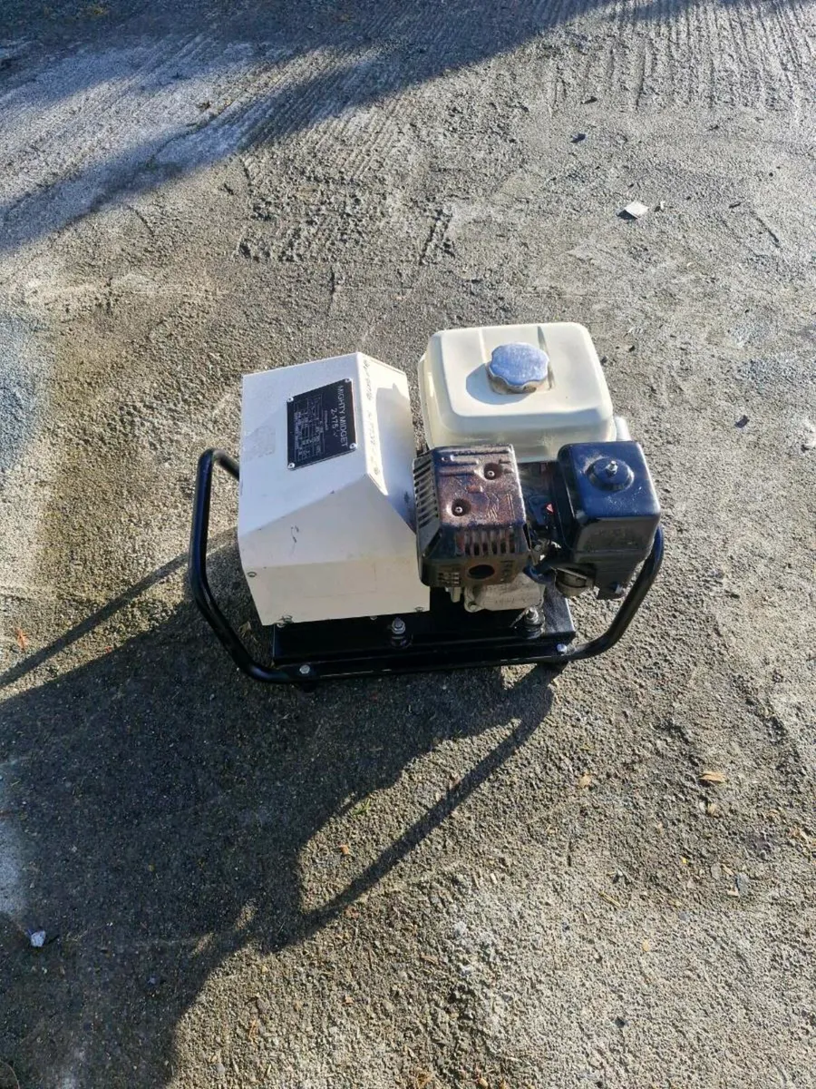 Mighty Midget 2/175 Petrol Welder - Image 1