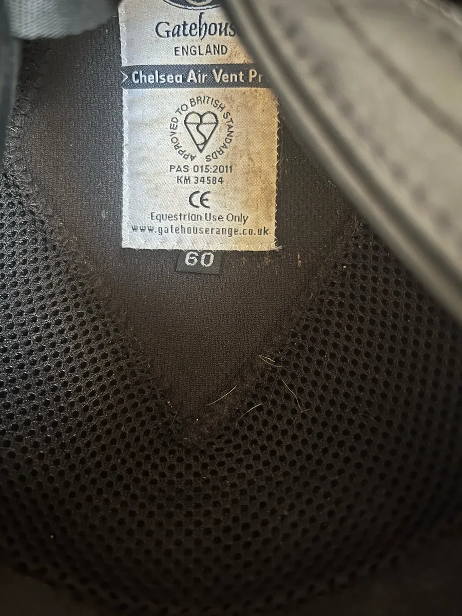 Riding helmets - Image 3